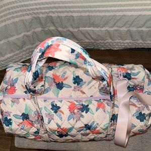 NWT, Vera Bradley travel duffel  in tropical
Print .